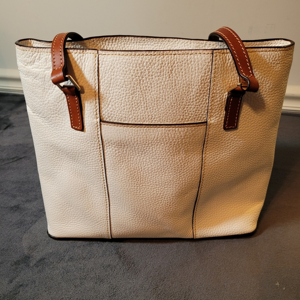 Dooney & Bourke - Picture 13 of 14